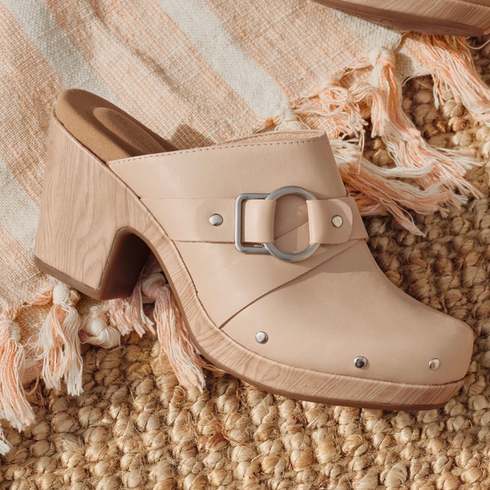 NIB Rockport Leather Vivianne Mules/ Clogs Size 7.5M